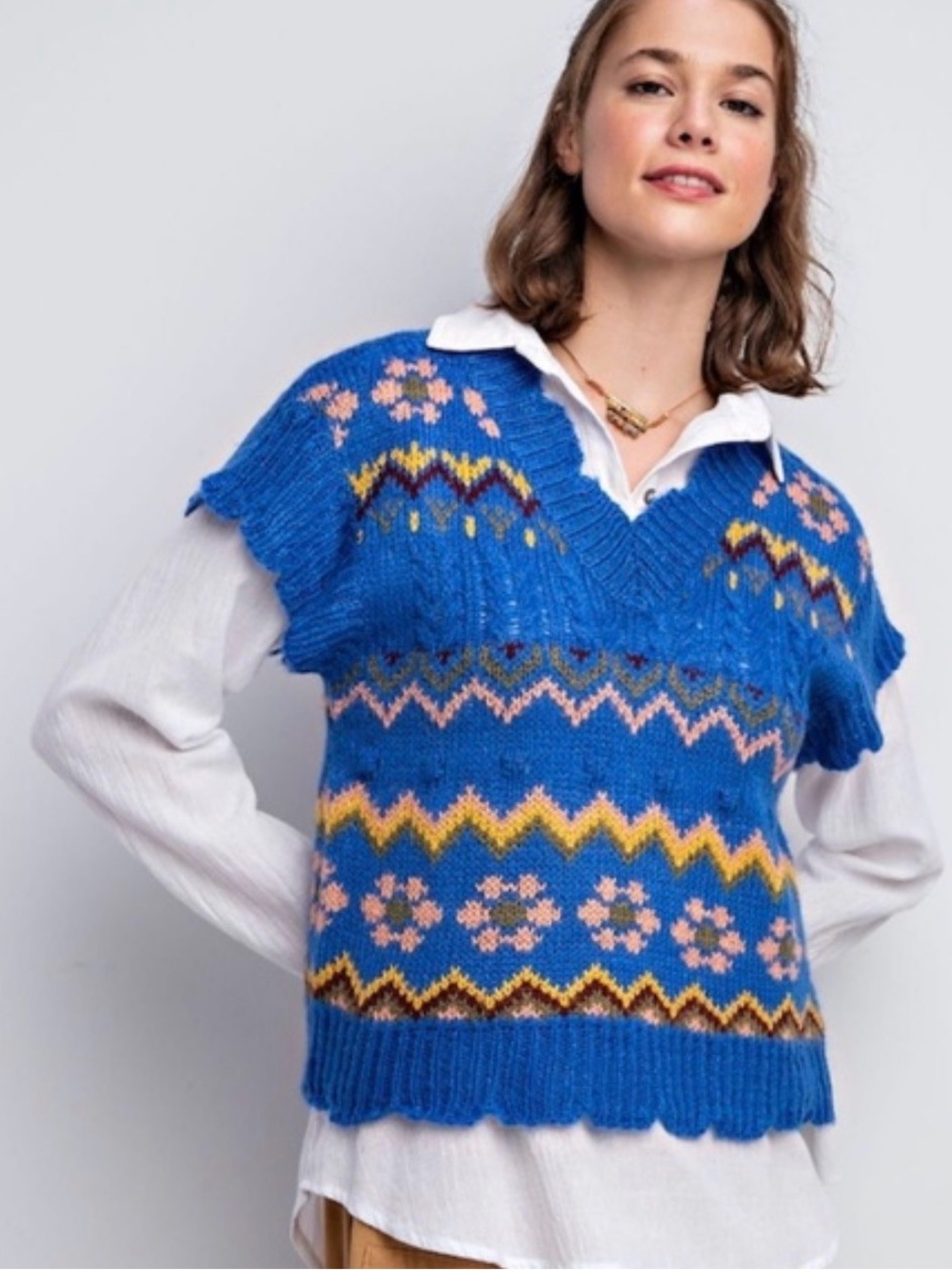 Easel Blue Tara Fair Isle-ish Patterned V-neck Scalloped Hem Sweater EUC S #2713